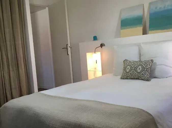 Apartment Charme Mediterraneen Votre Pied A Terre Au Coeur Du Port De