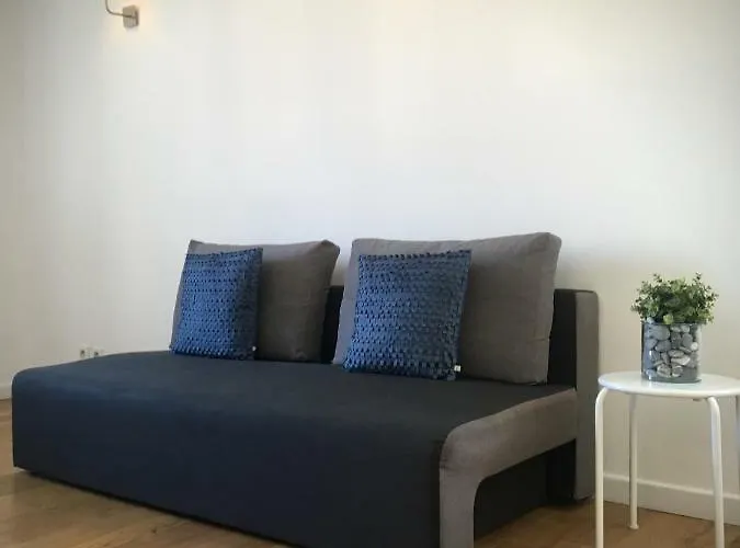 Apartment Charme Mediterraneen Votre Pied A Terre Au Coeur Du Port De Nice
