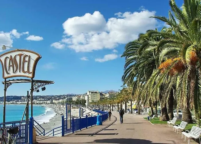 Charme Mediterraneen Votre Pied A Terre Au Coeur Du Port De Nice